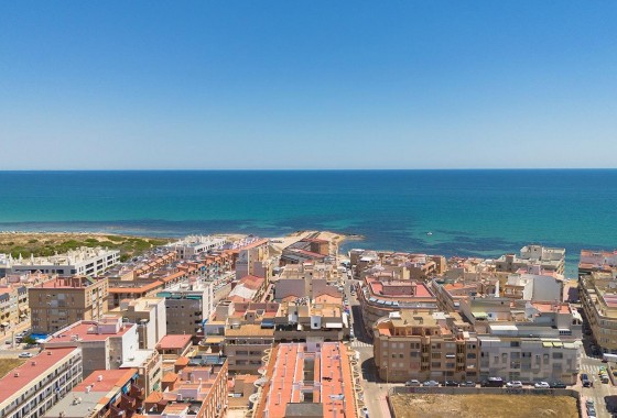 Resale - Apartment / flat - Torrevieja - La Mata pueblo