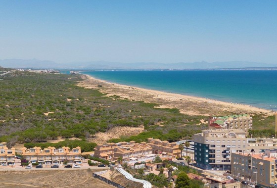 Resale - Apartment / flat - Torrevieja - La Mata pueblo