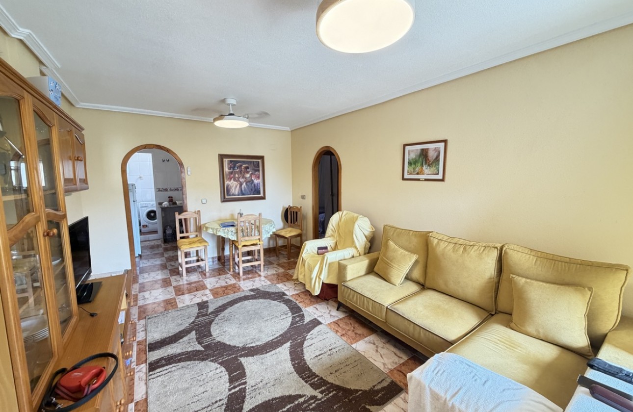 Resale - Apartment / flat - Villamartin