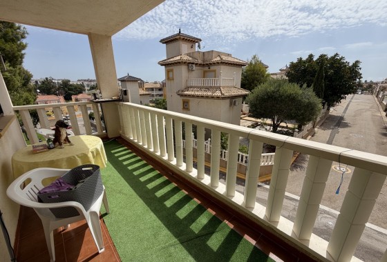 Resale - Apartment / flat - Villamartin