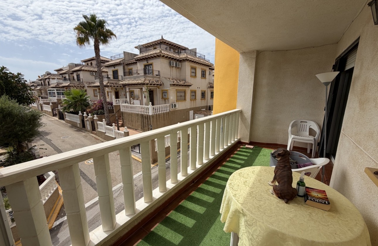 Resale - Apartment / flat - Villamartin