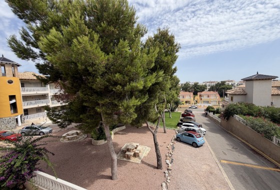Resale - Apartment / flat - Villamartin