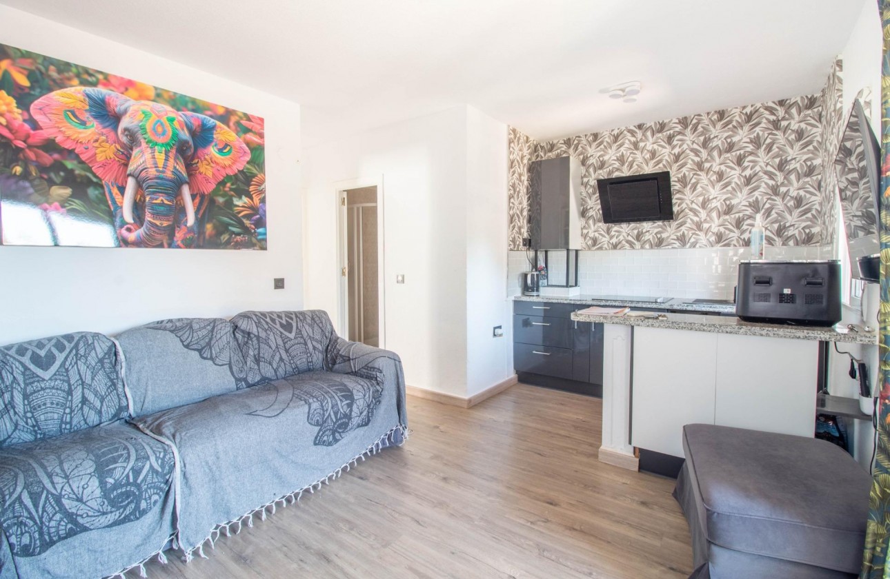 Resale - Bungalow - Orihuela Costa - Cabo Roig