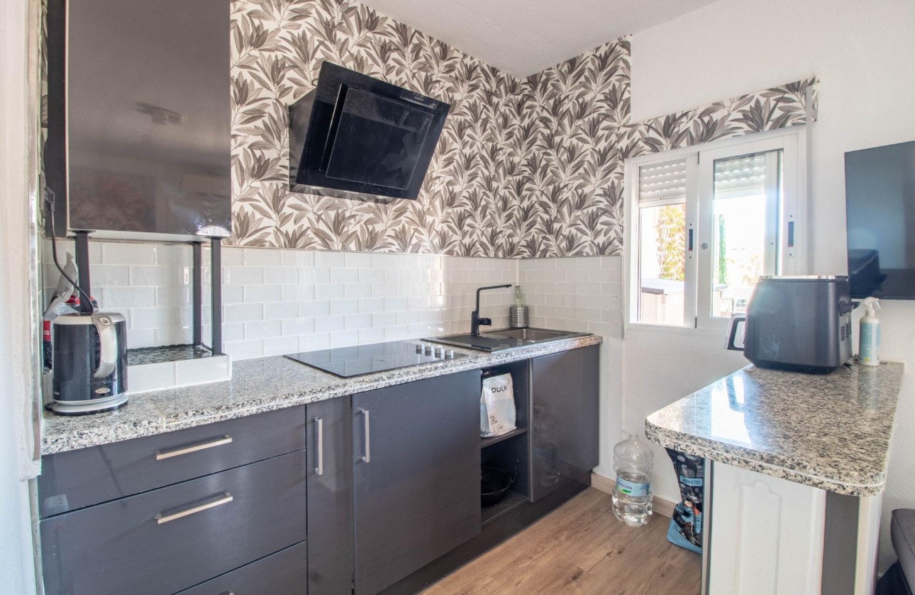 Resale - Bungalow - Orihuela Costa - Cabo Roig