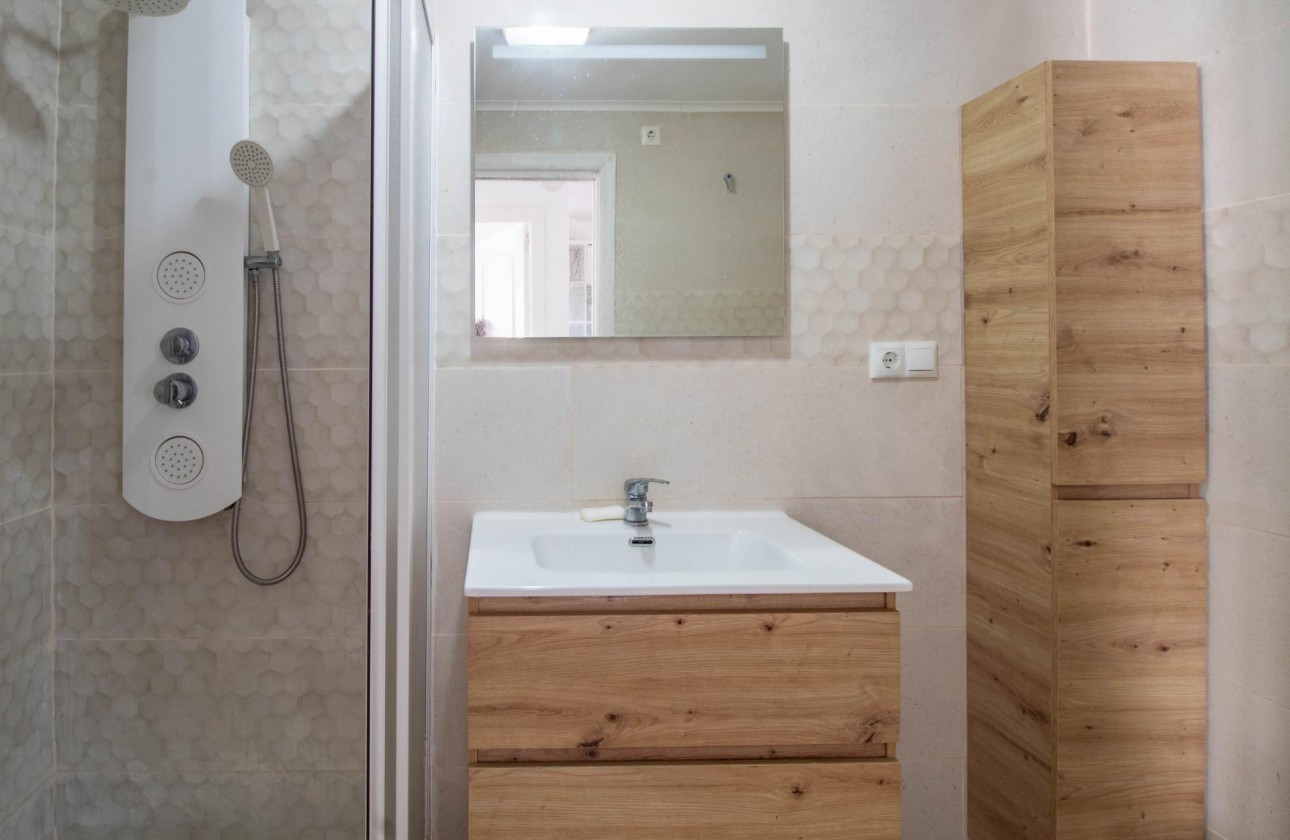 Resale - Bungalow - Orihuela Costa - Cabo Roig