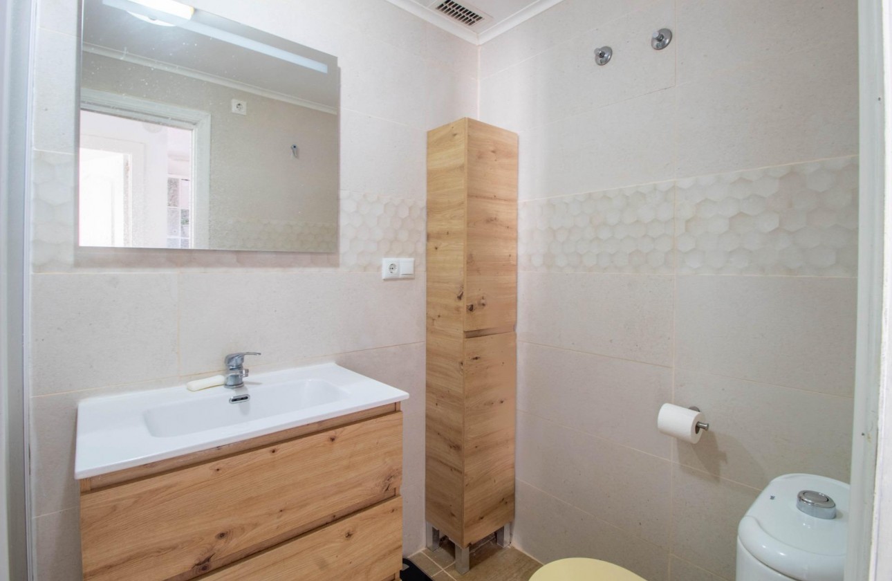 Resale - Bungalow - Orihuela Costa - Cabo Roig