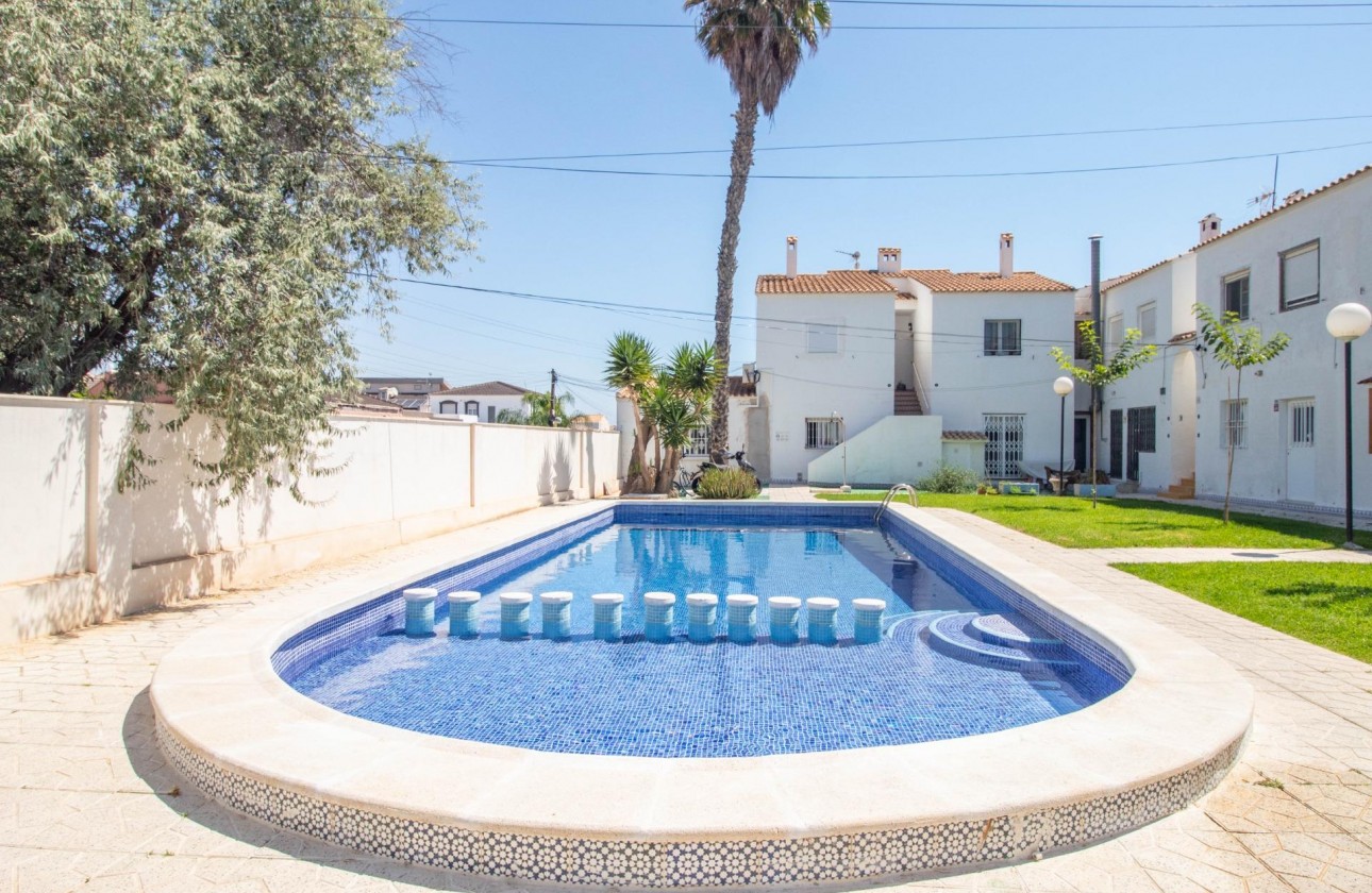 Resale - Bungalow - Orihuela Costa - Cabo Roig