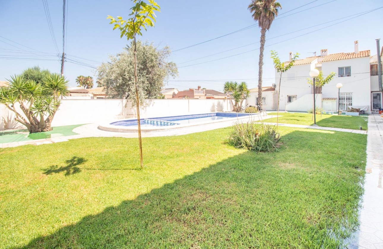 Resale - Bungalow - Orihuela Costa - Cabo Roig