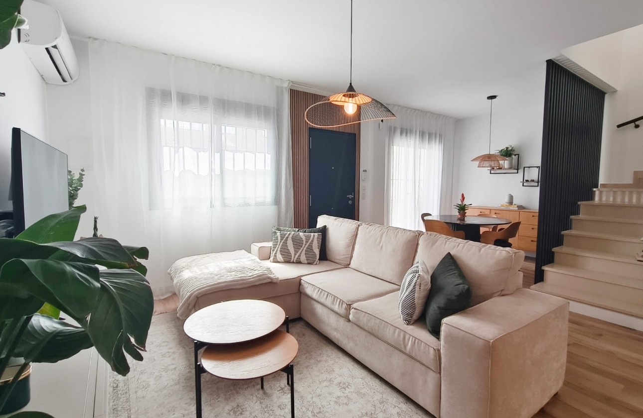 Resale - Villa - San Miguel de Salinas