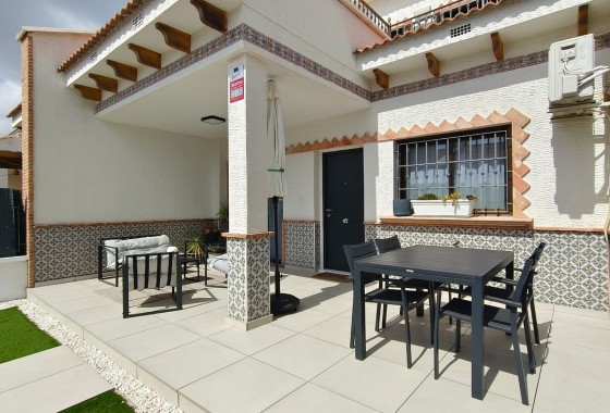 Resale - Villa - San Miguel de Salinas
