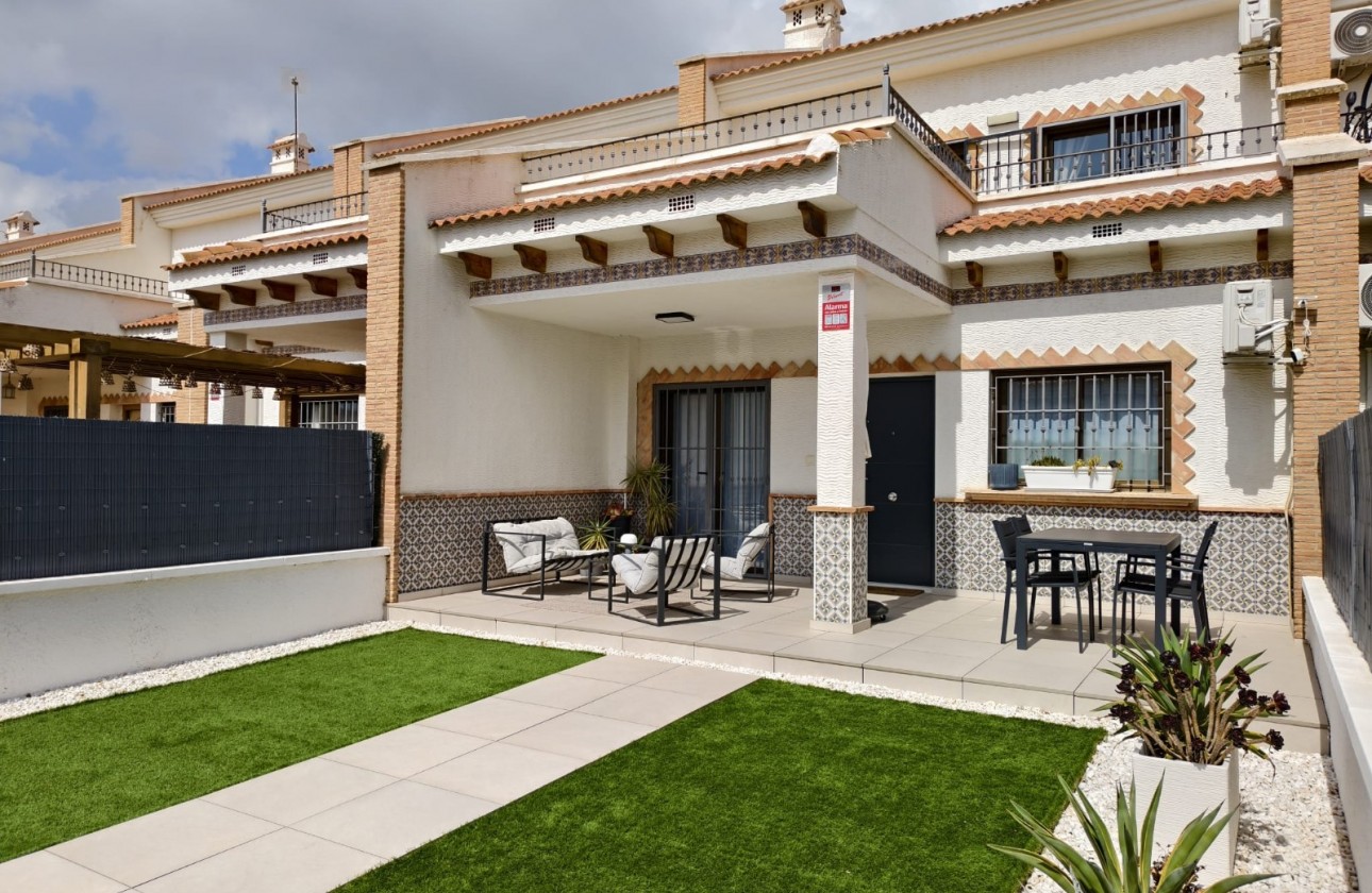 Resale - Villa - San Miguel de Salinas