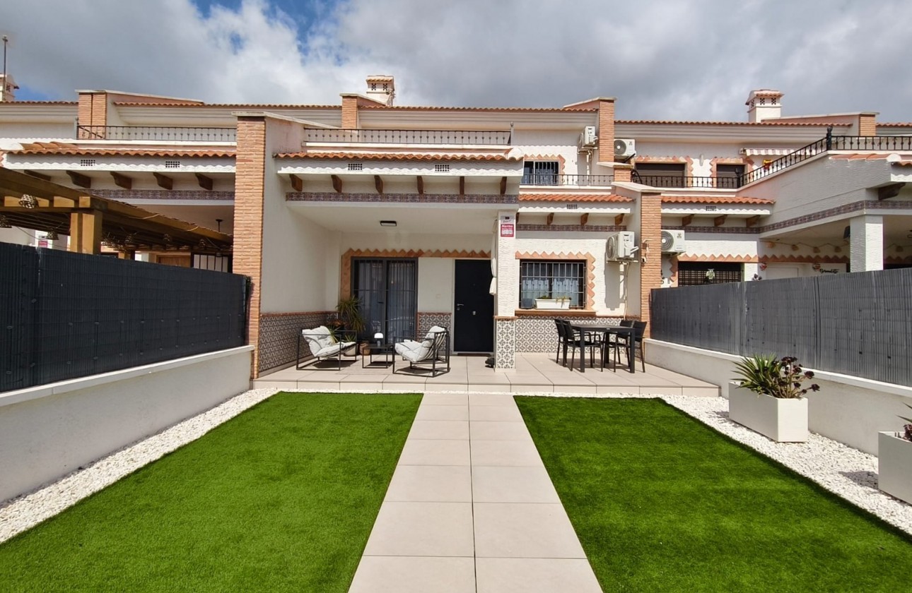 Resale - Villa - San Miguel de Salinas