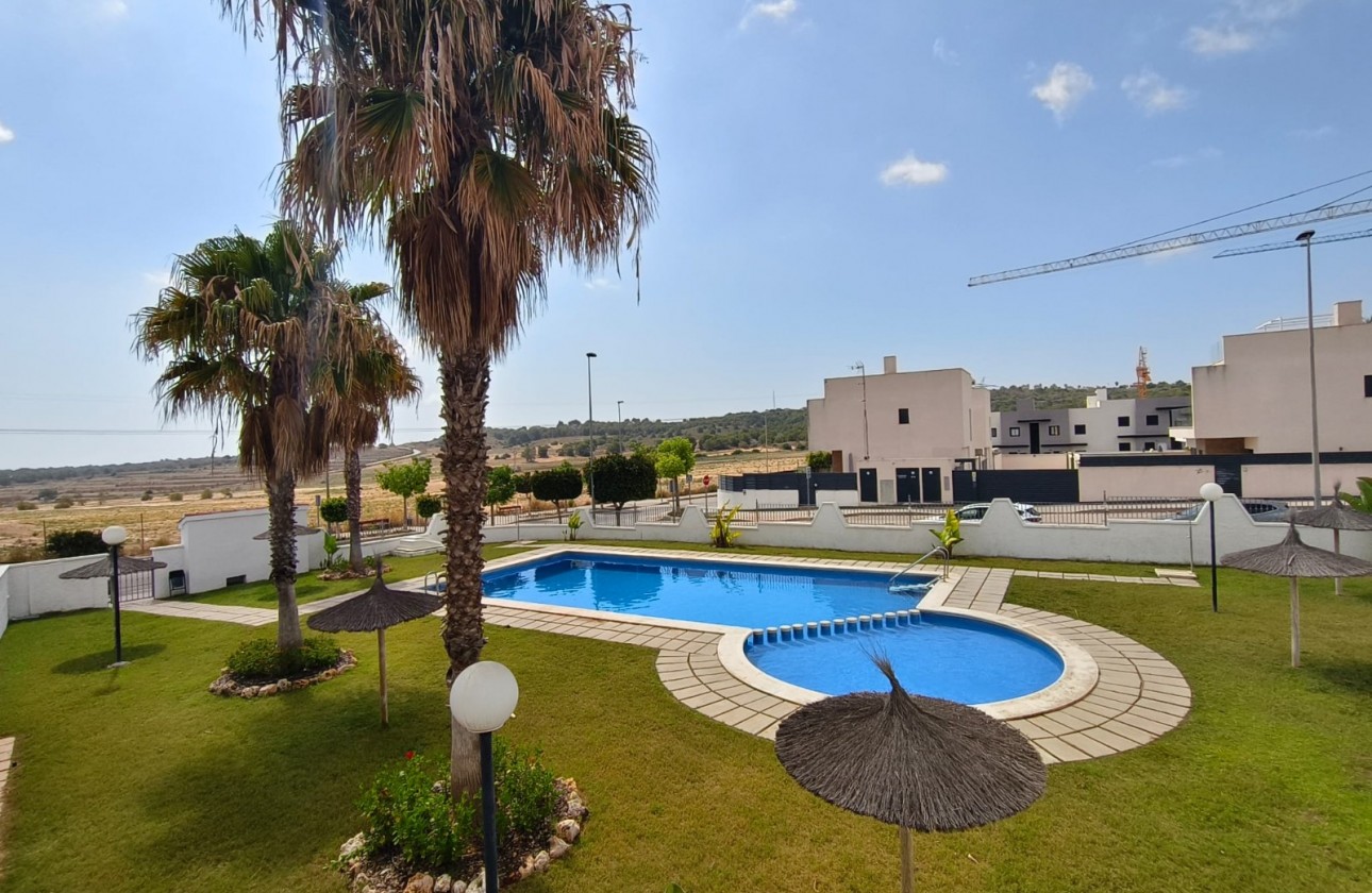 Resale - Villa - San Miguel de Salinas
