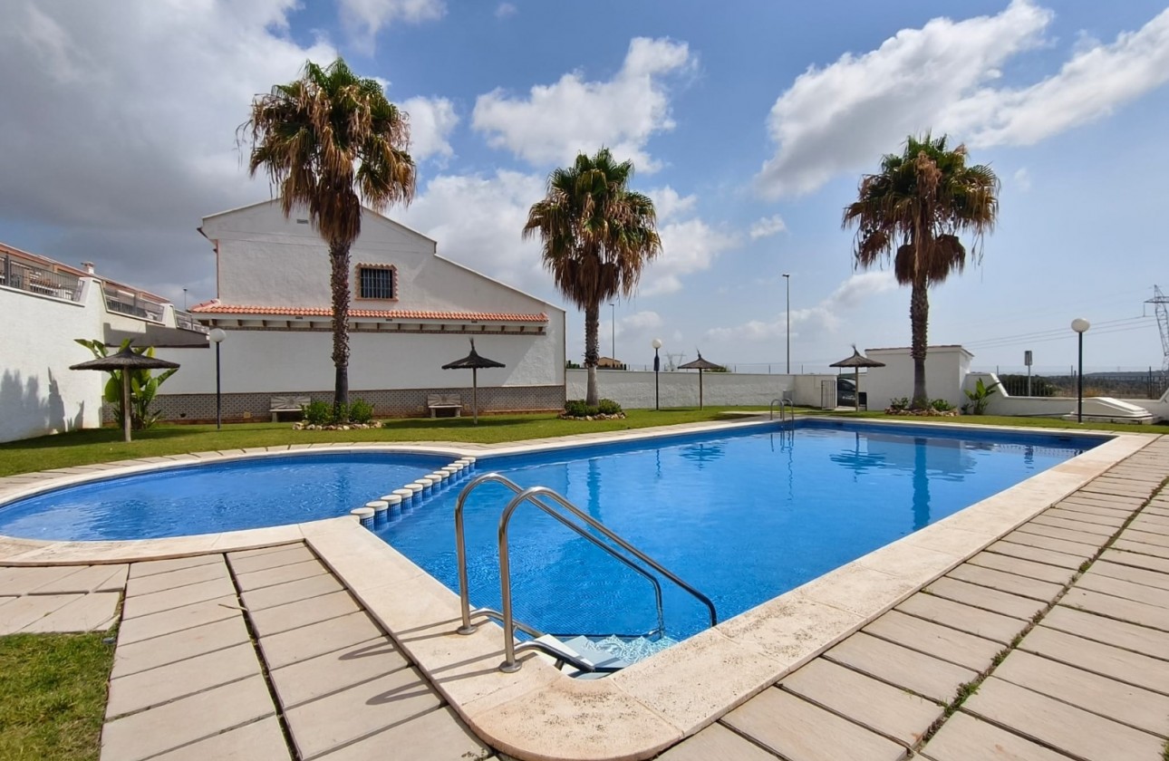 Resale - Villa - San Miguel de Salinas