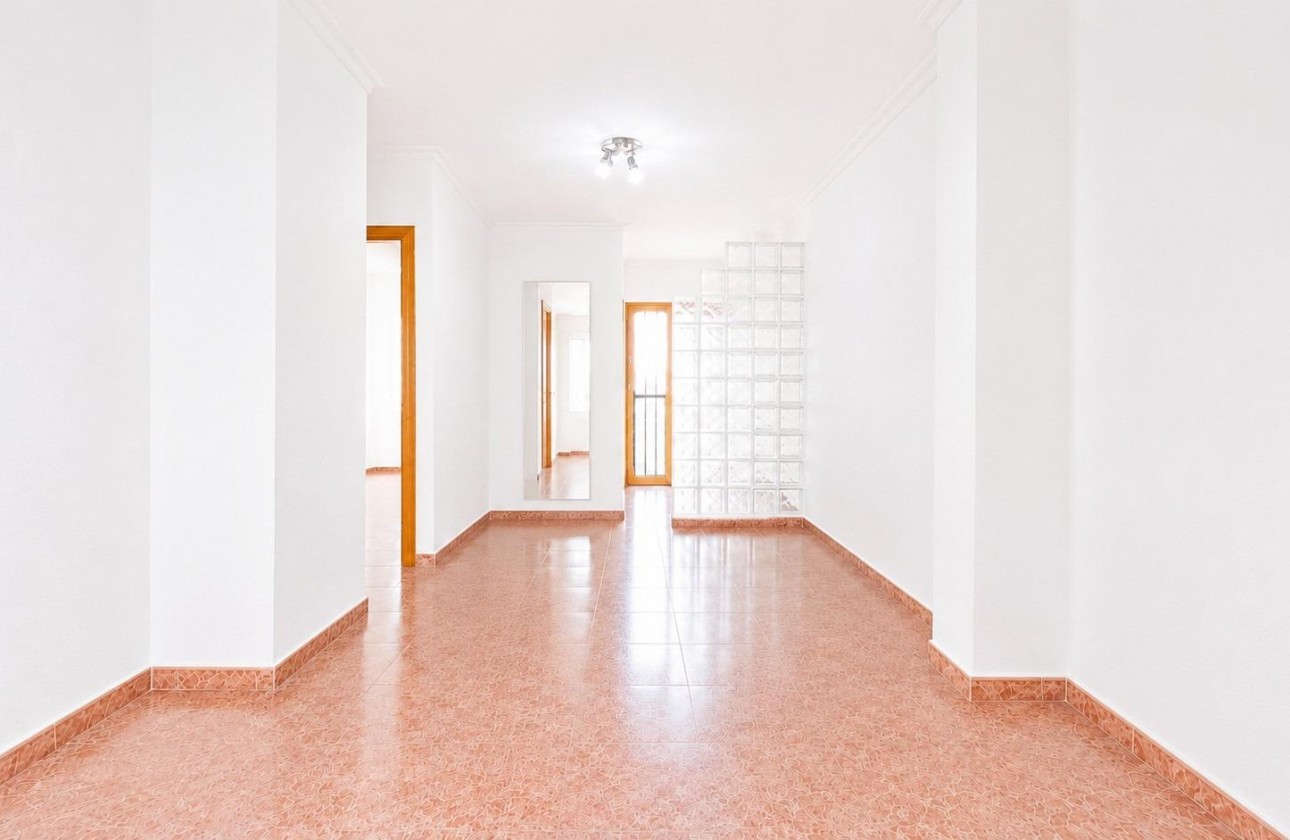 Reventa - Apartamento / piso - Torrevieja - Estacion de autobuses