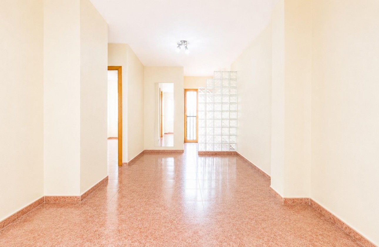 Reventa - Apartamento / piso - Torrevieja - Estacion de autobuses