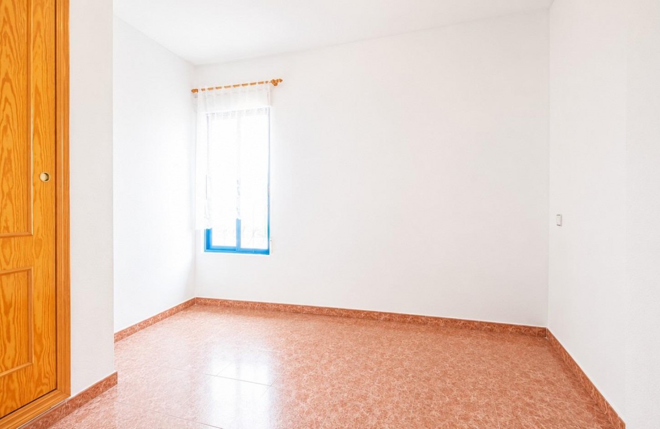 Reventa - Apartamento / piso - Torrevieja - Estacion de autobuses