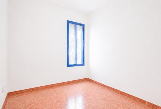 Reventa - Apartamento / piso - Torrevieja - Estacion de autobuses