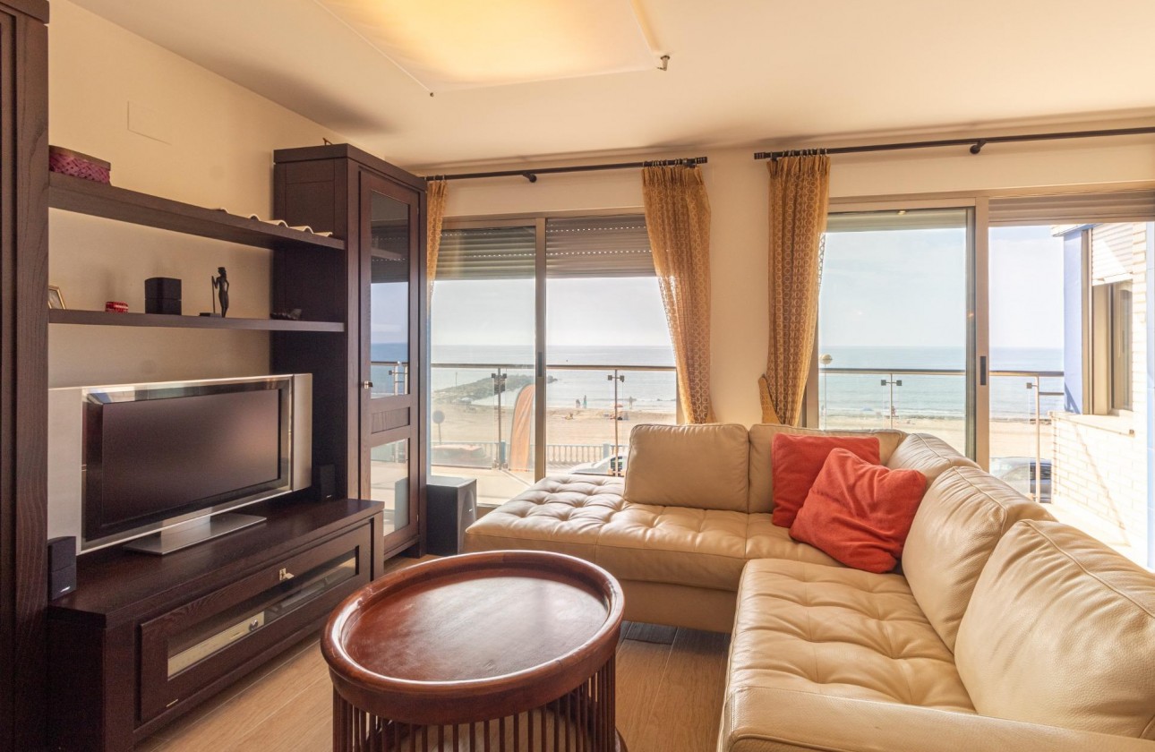 Resale - Apartment / flat - Torrevieja - Playa de los locos