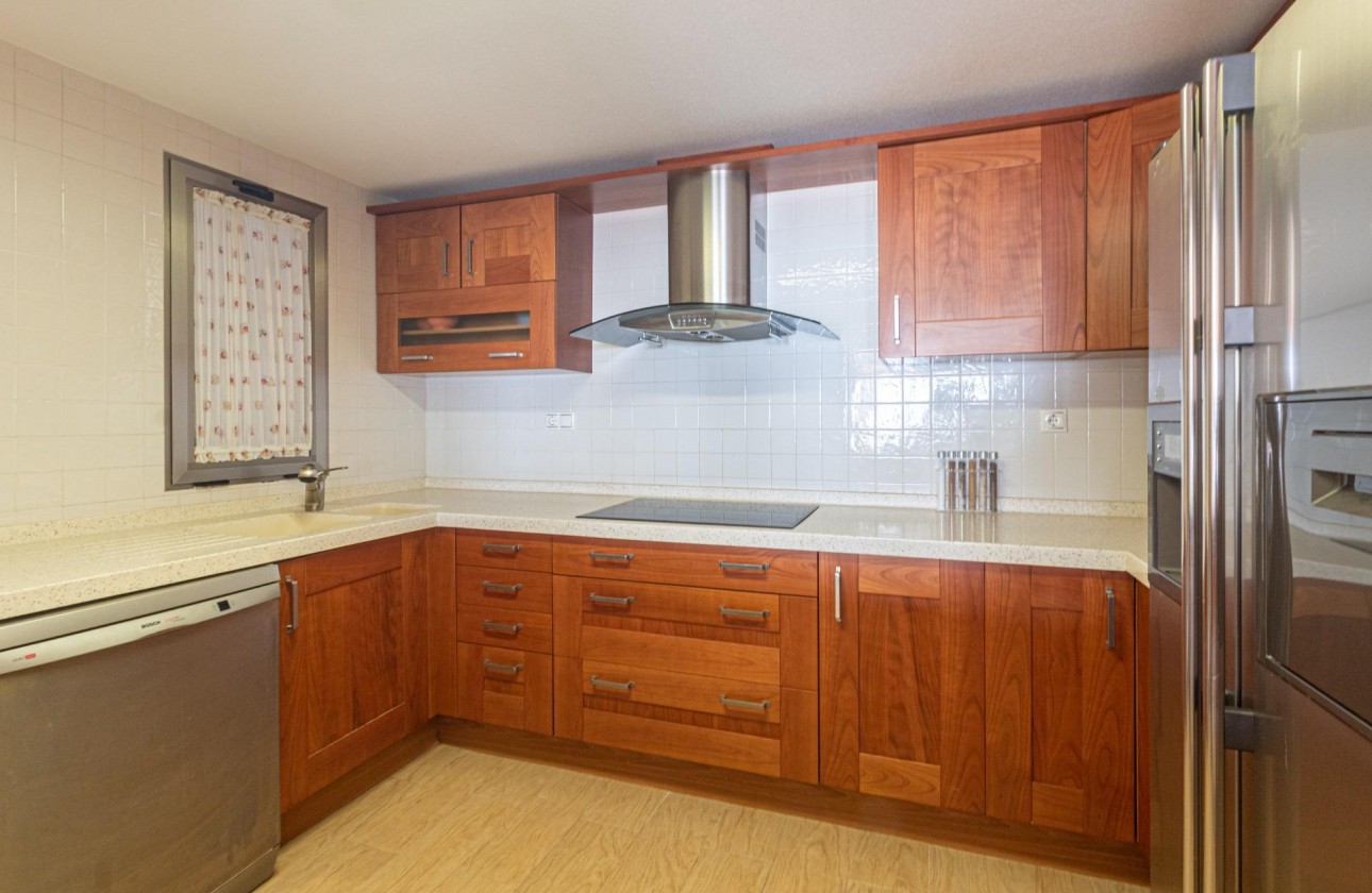 Resale - Apartment / flat - Torrevieja - Playa de los locos