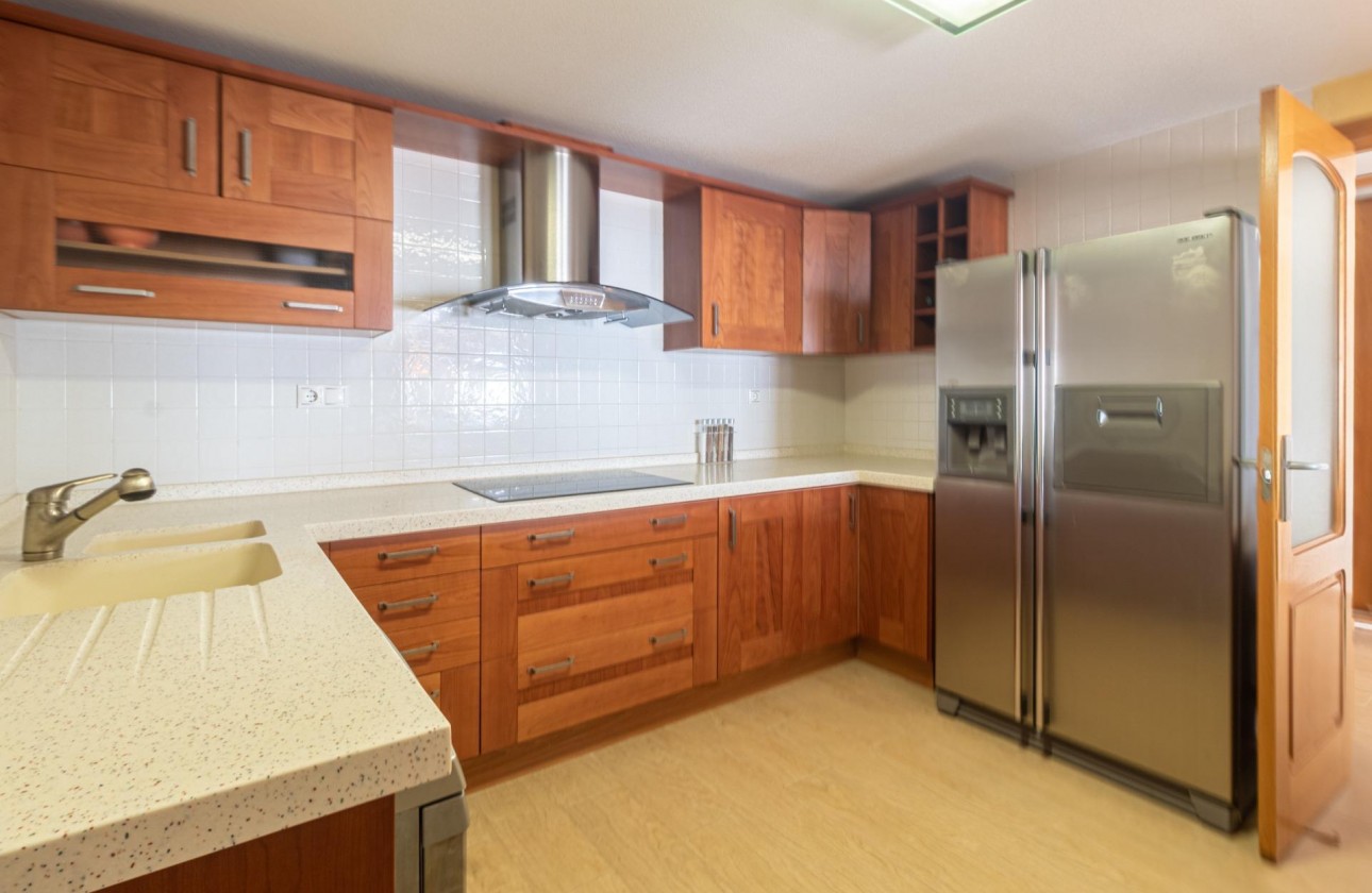 Resale - Apartment / flat - Torrevieja - Playa de los locos