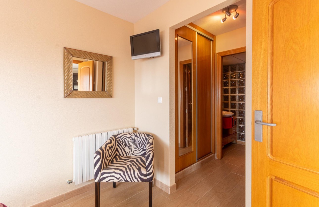 Resale - Apartment / flat - Torrevieja - Playa de los locos
