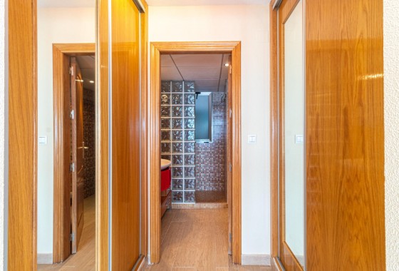 Resale - Apartment / flat - Torrevieja - Playa de los locos