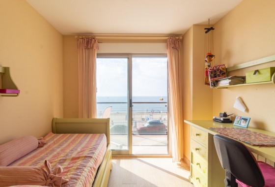 Resale - Apartment / flat - Torrevieja - Playa de los locos