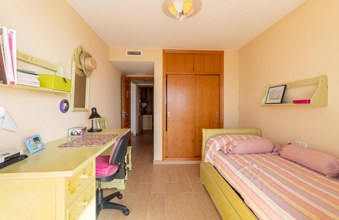 Resale - Apartment / flat - Torrevieja - Playa de los locos