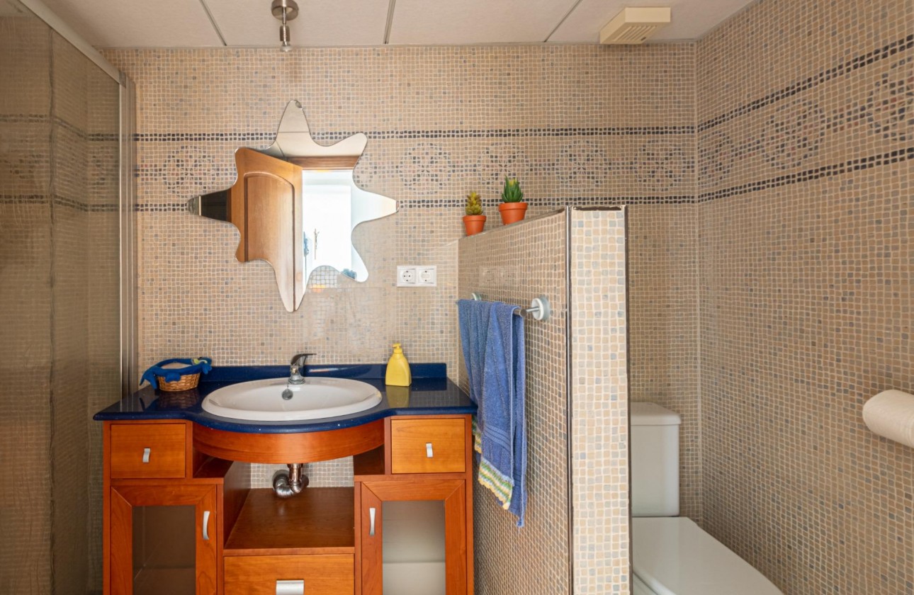 Resale - Apartment / flat - Torrevieja - Playa de los locos
