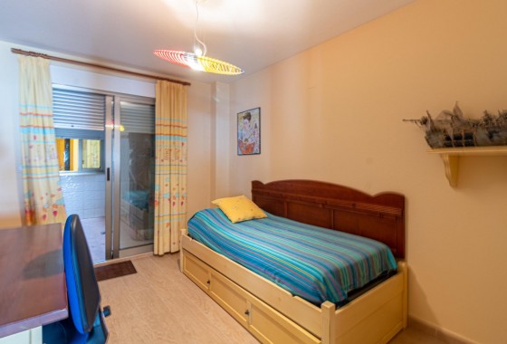 Resale - Apartment / flat - Torrevieja - Playa de los locos