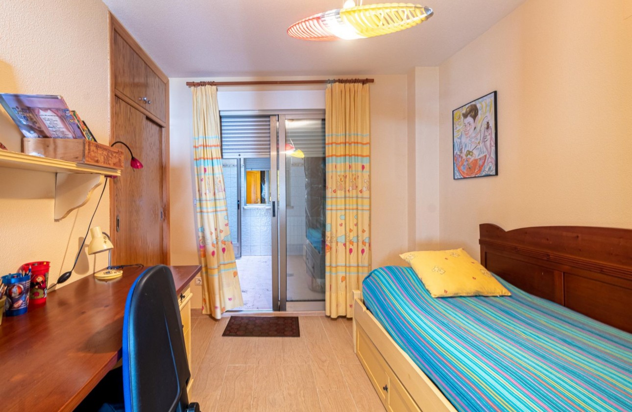 Resale - Apartment / flat - Torrevieja - Playa de los locos