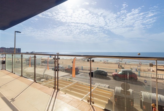 Resale - Apartment / flat - Torrevieja - Playa de los locos