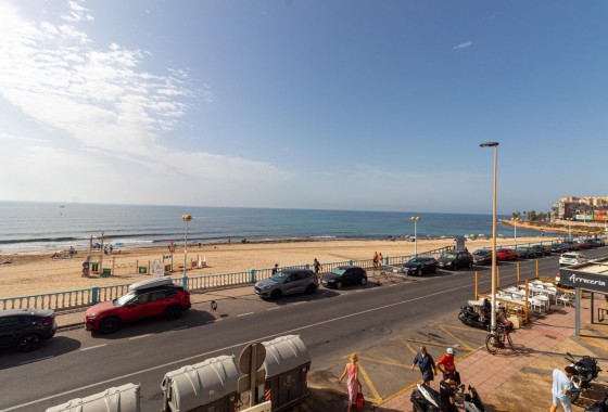 Resale - Apartment / flat - Torrevieja - Playa de los locos