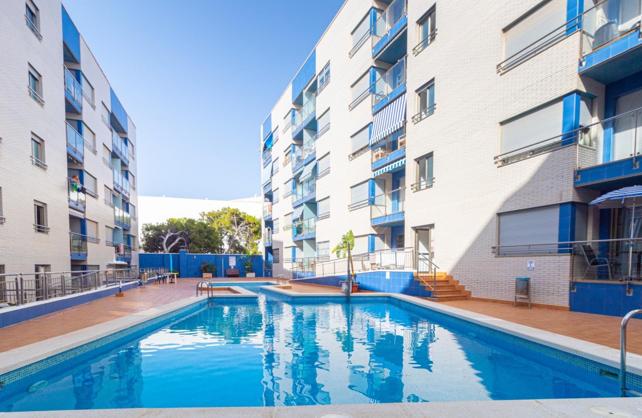 Resale - Apartment / flat - Torrevieja - Playa de los locos