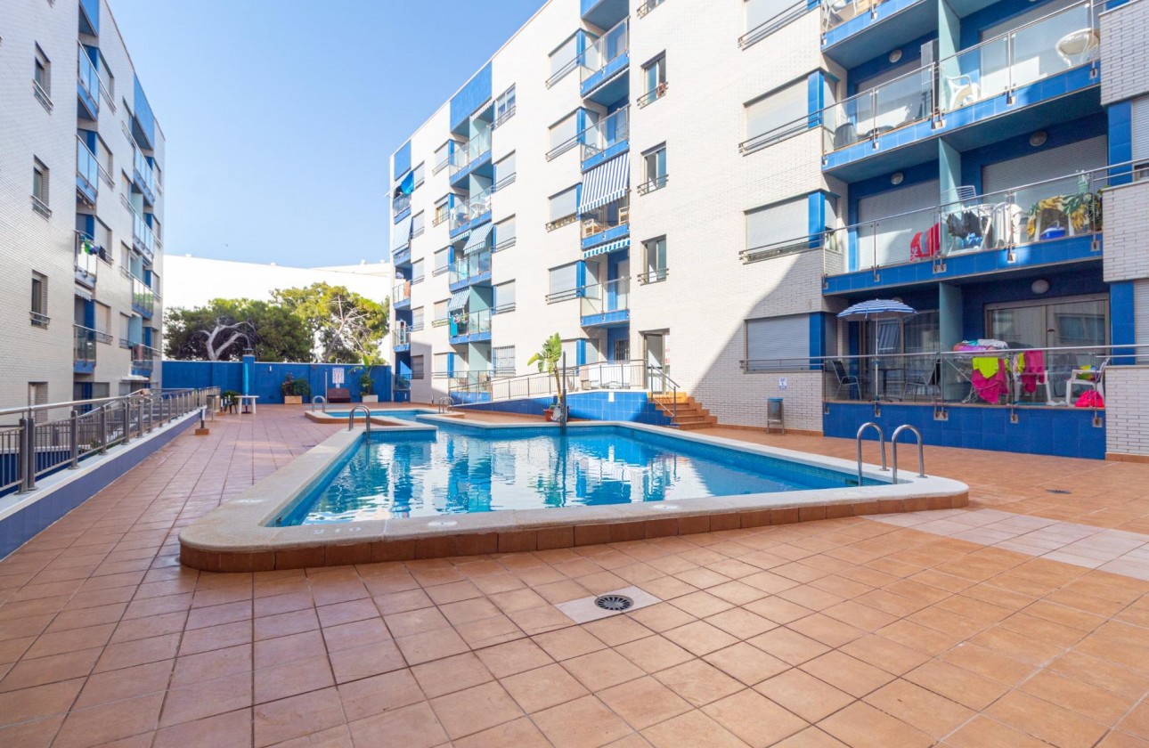Resale - Apartment / flat - Torrevieja - Playa de los locos