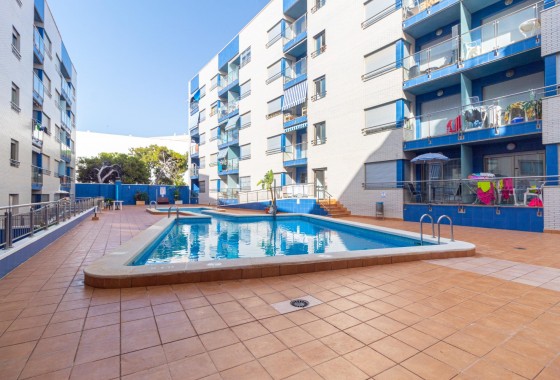 Resale - Apartment / flat - Torrevieja - Playa de los locos