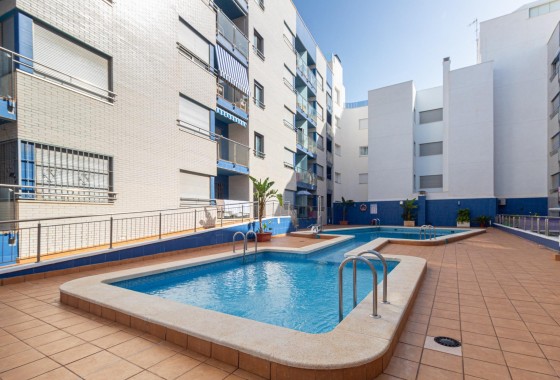Resale - Apartment / flat - Torrevieja - Playa de los locos