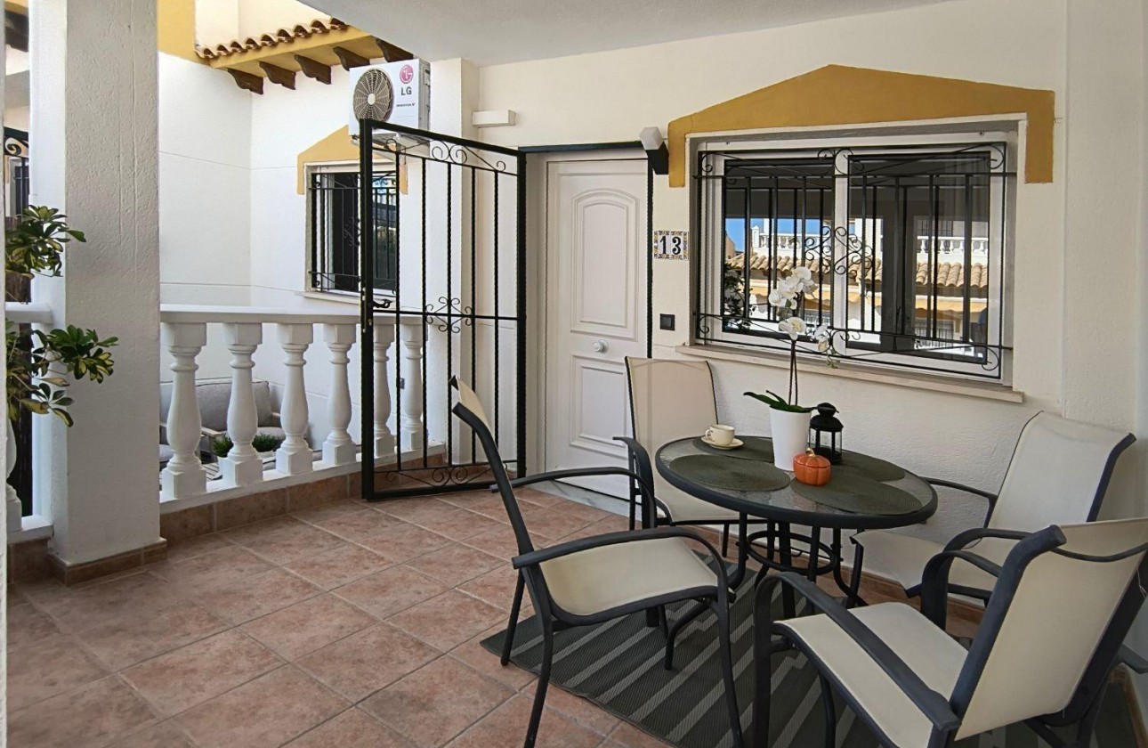 Resale - Villa - Orihuela - Urbanización Perla del Mar