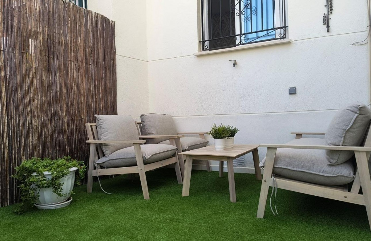 Resale - Villa - Orihuela - Urbanización Perla del Mar