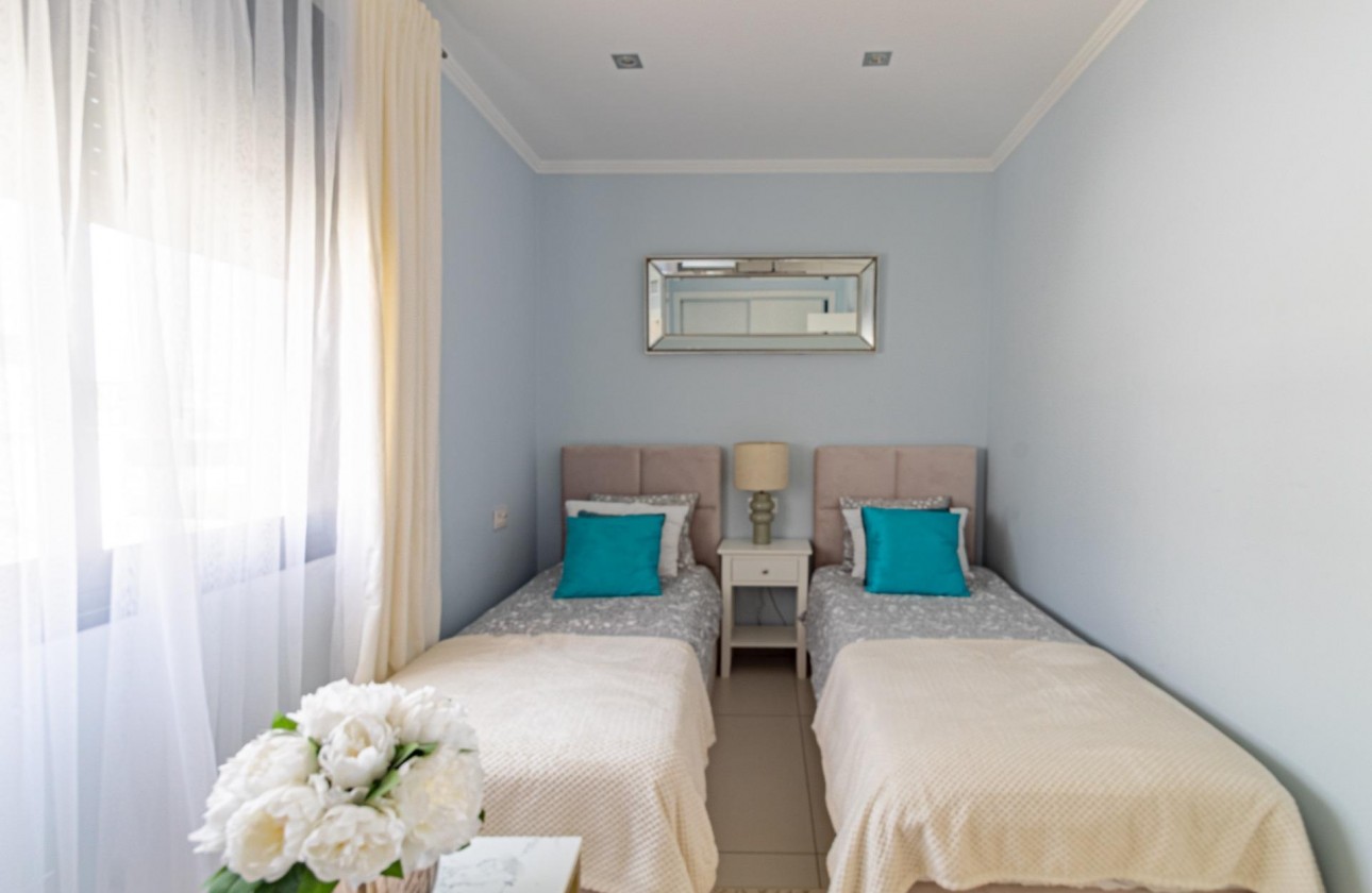 Revente - Villa - Orihuela Costa - Lomas de Cabo Roig