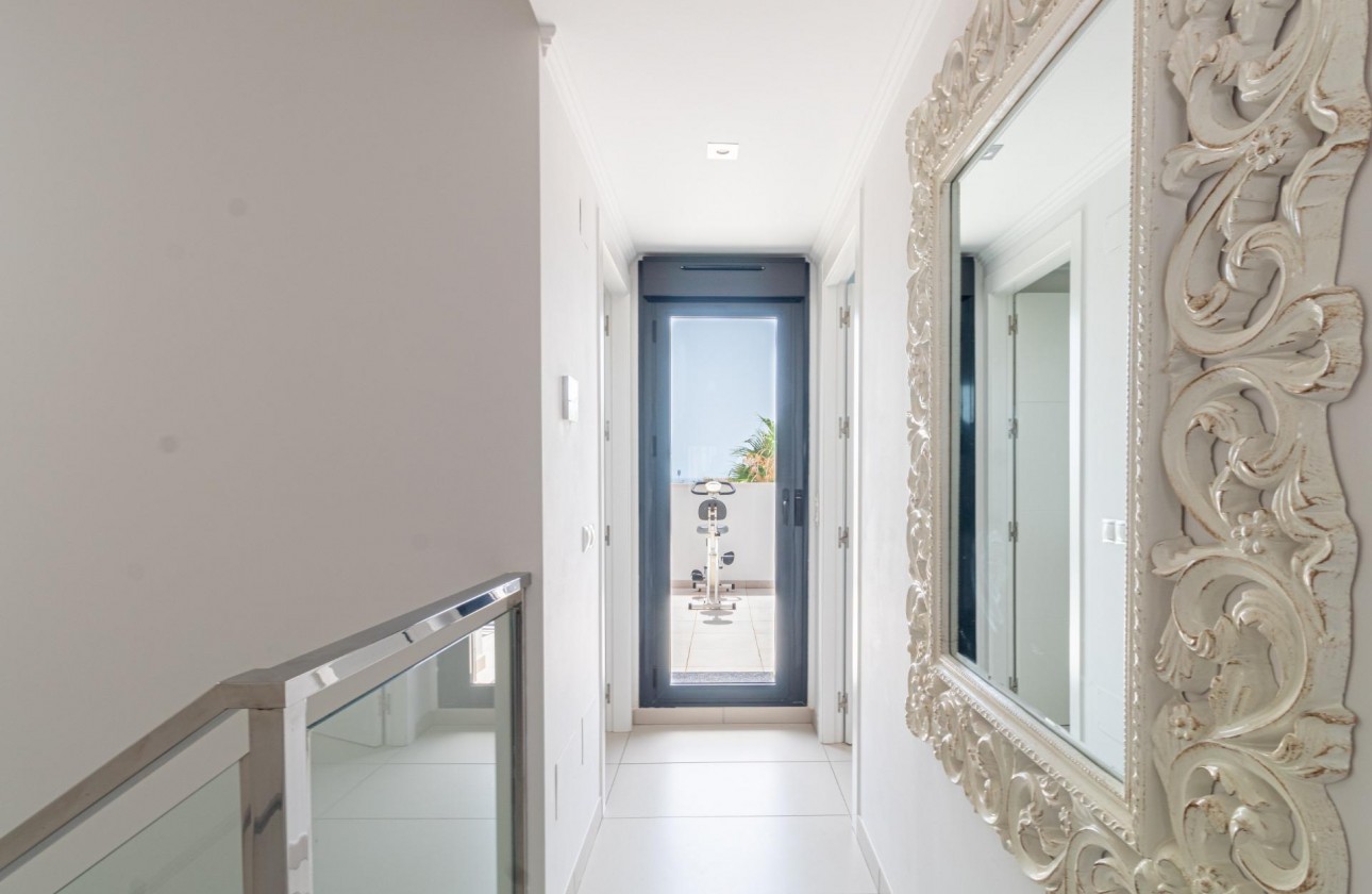 Revente - Villa - Orihuela Costa - Lomas de Cabo Roig