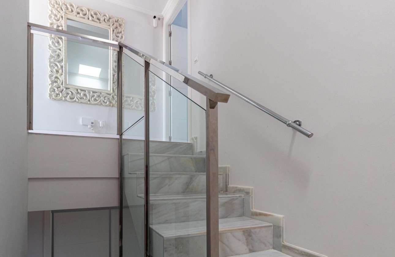 Revente - Villa - Orihuela Costa - Lomas de Cabo Roig