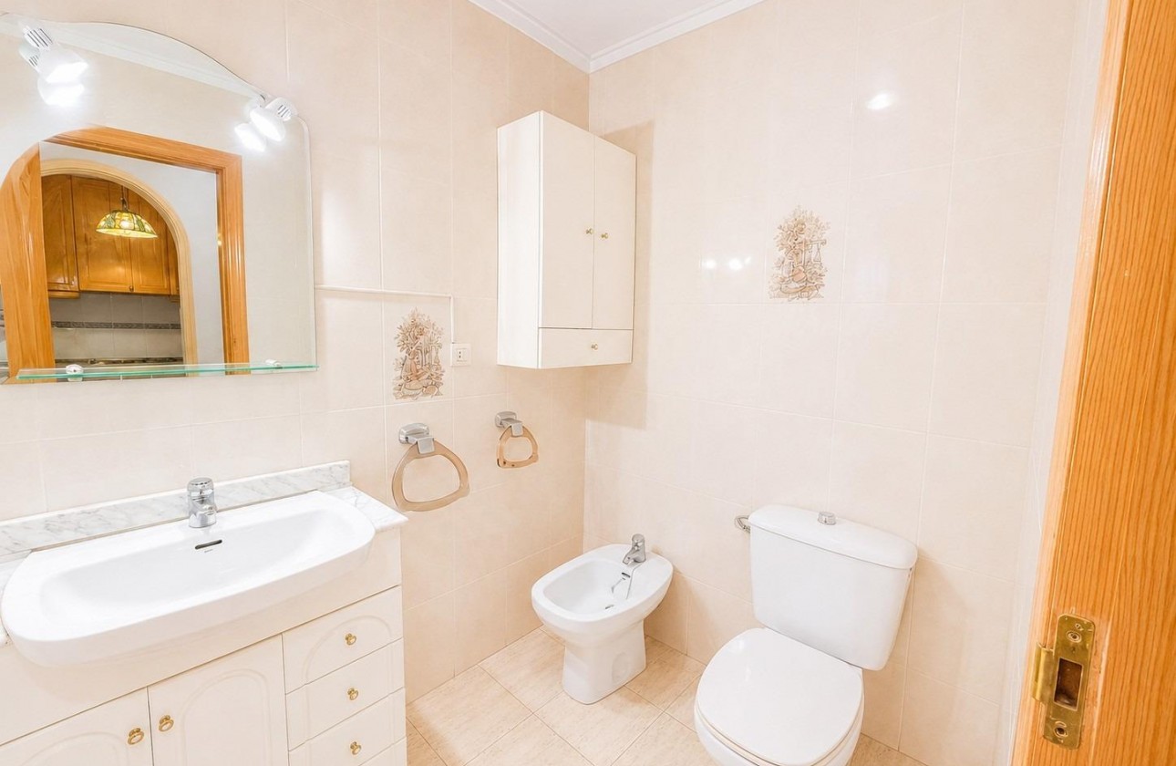 Resale - Apartment / flat - Torrevieja - Acequion