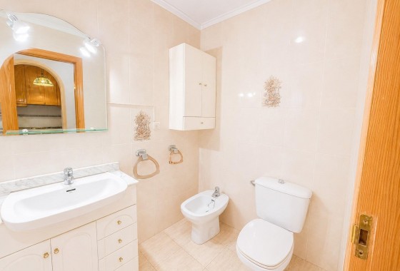 Resale - Apartment / flat - Torrevieja - Acequion