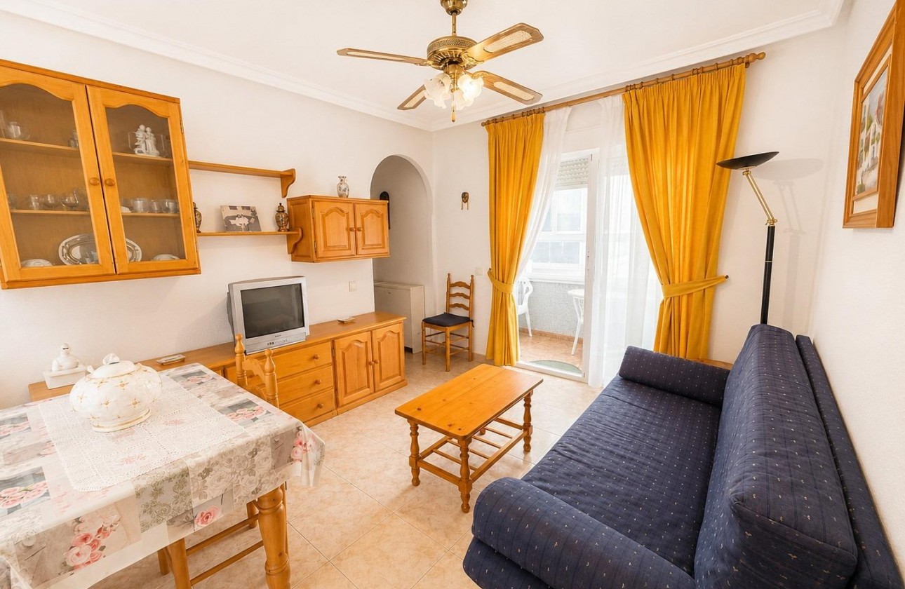Resale - Apartment / flat - Torrevieja - Estacion de autobuses