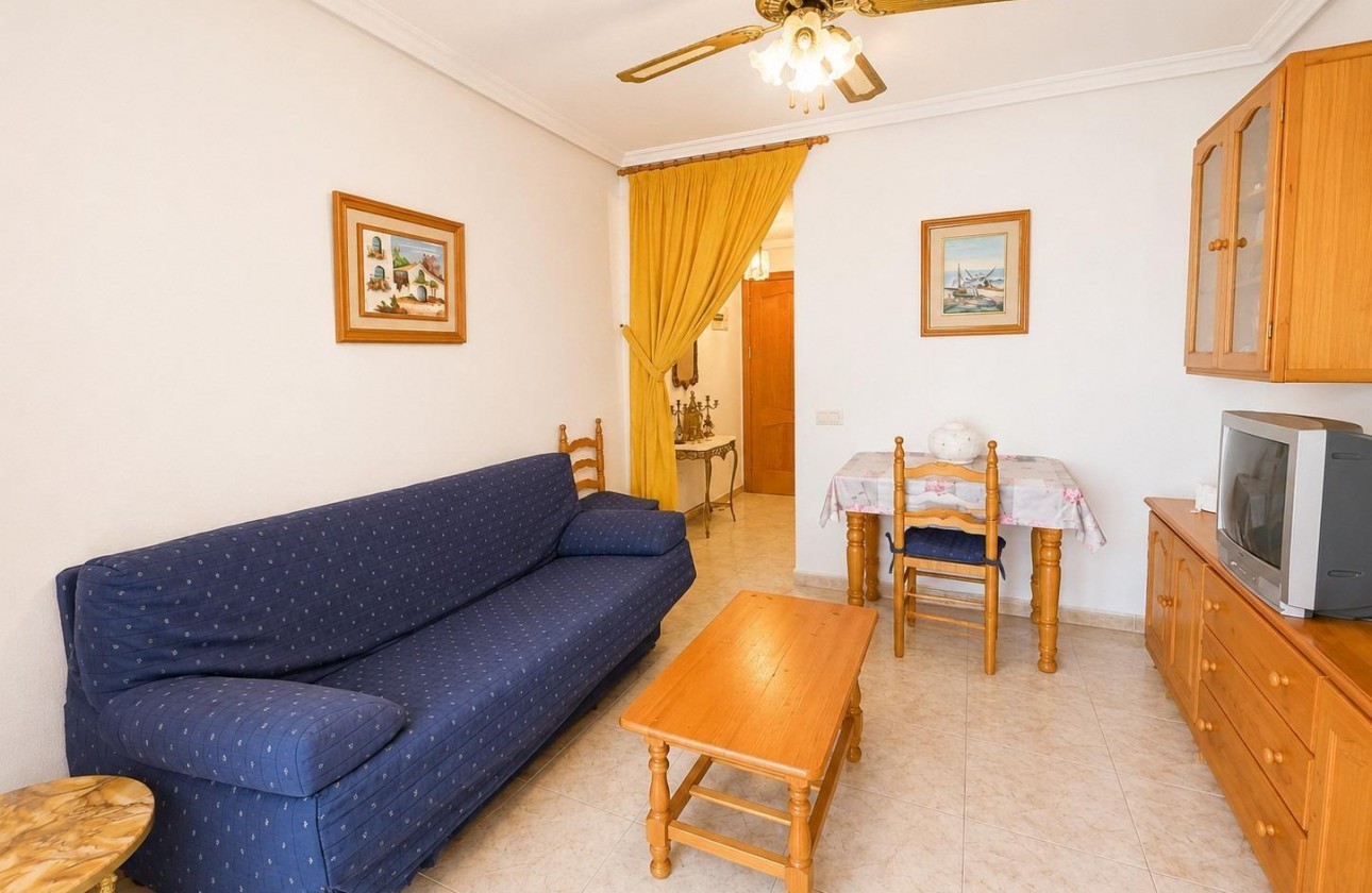 Resale - Apartment / flat - Torrevieja - Estacion de autobuses