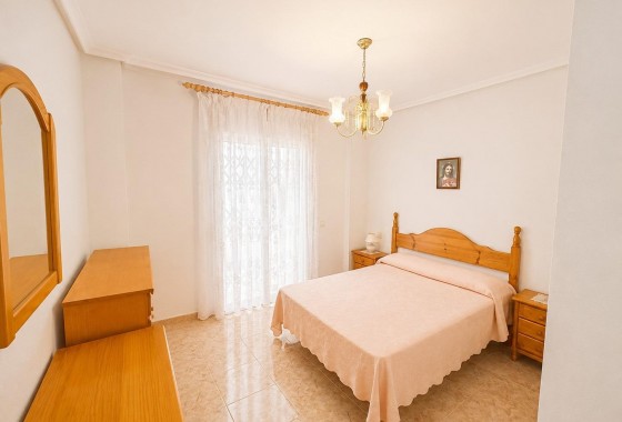 Resale - Apartment / flat - Torrevieja - Estacion de autobuses