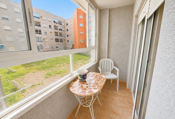 Resale - Apartment / flat - Torrevieja - Estacion de autobuses