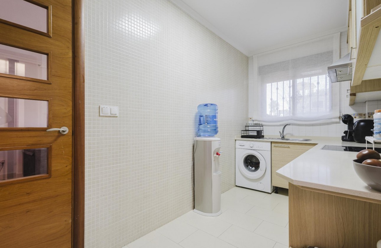 Resale - Villa - Torrevieja - Aguas Nuevas